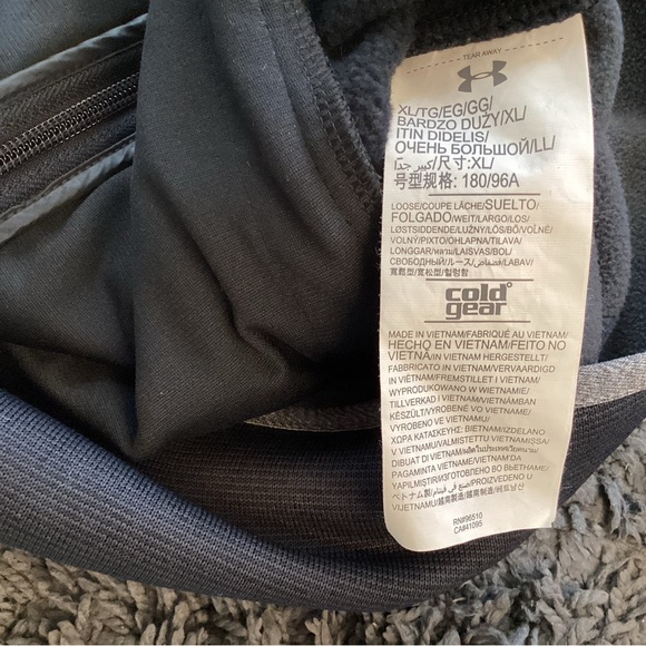 Under Armour Cold gear performance jacket. - Picture 4 of 10
